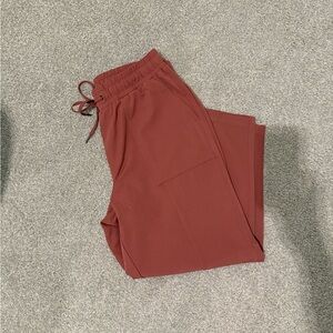 Mondetta Ladies' High-Rise Textured Ankle Pant, Dark Orchid Pink Size L